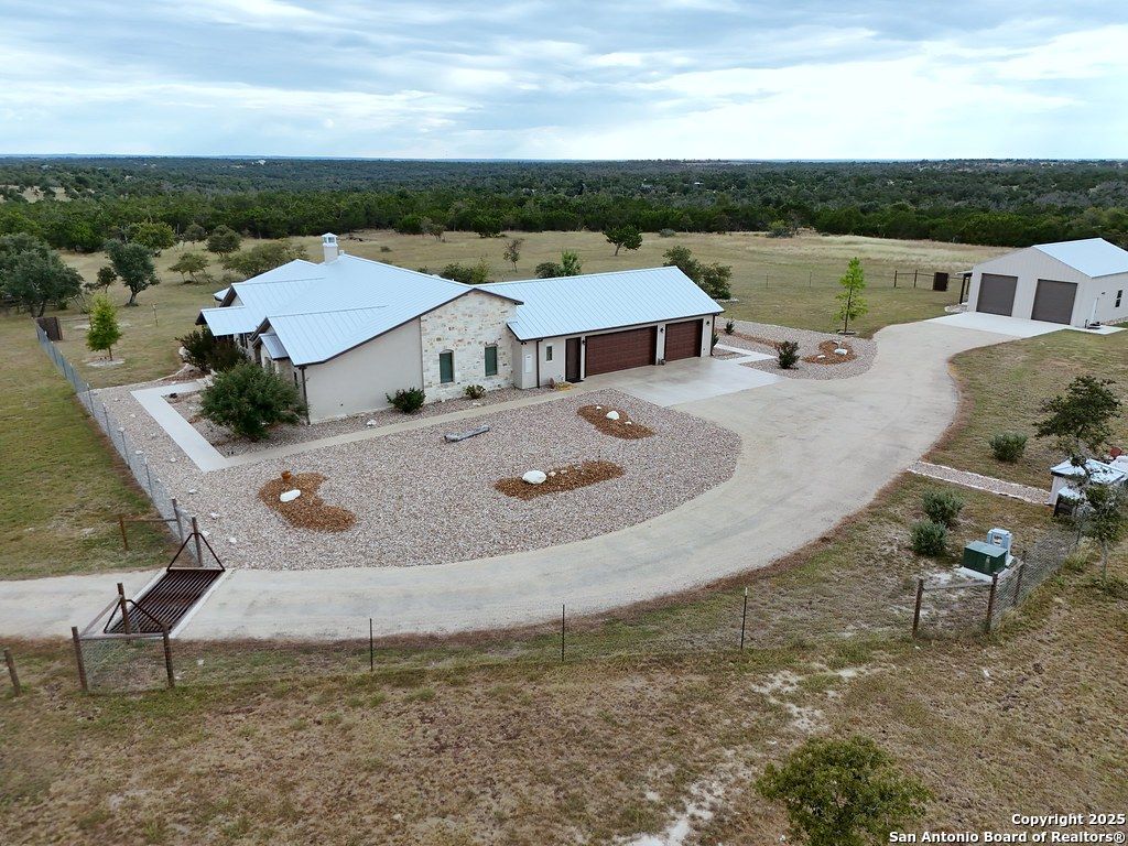 601 Garrison Road Fredericksburg TX 78624