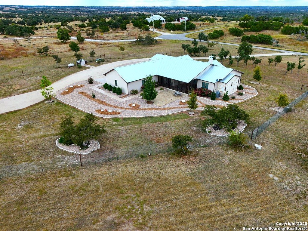 601 Garrison Road Fredericksburg TX 78624