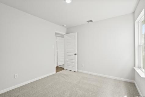 8547 Catnip Pass Elmendorf TX 78112