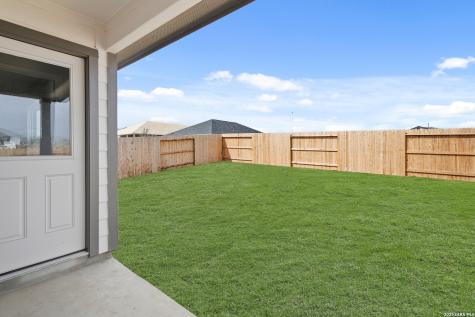 8547 Catnip Pass Elmendorf TX 78112