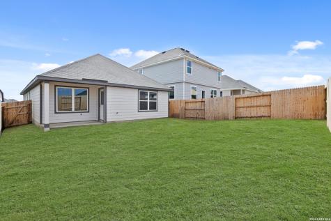 8547 Catnip Pass Elmendorf TX 78112