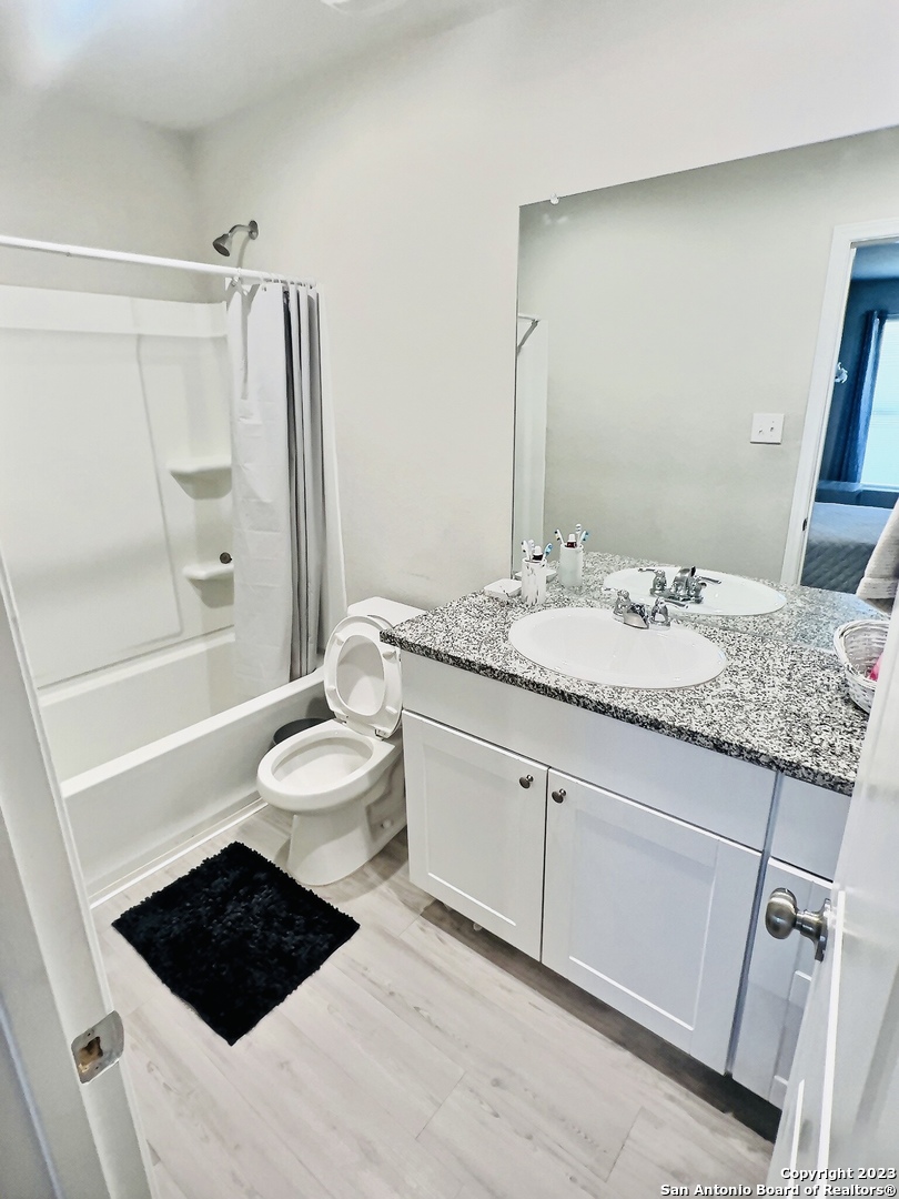 7507 Vista Grove San Antonio TX 78242