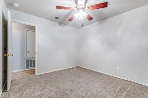 543 Stable Vista San Antonio TX 78227