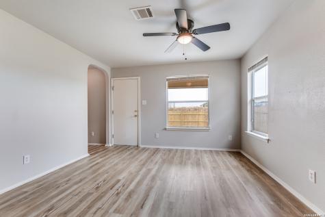 543 Stable Vista San Antonio TX 78227