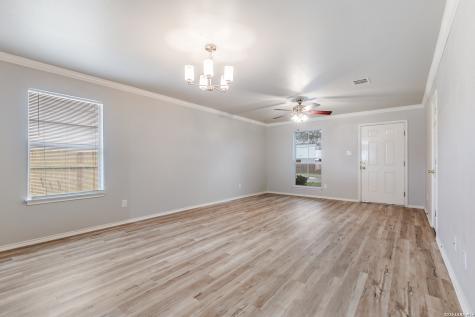543 Stable Vista San Antonio TX 78227