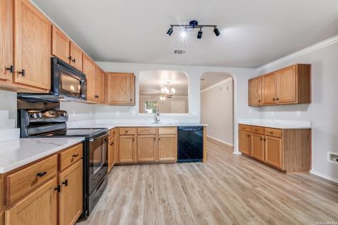 543 Stable Vista San Antonio TX 78227