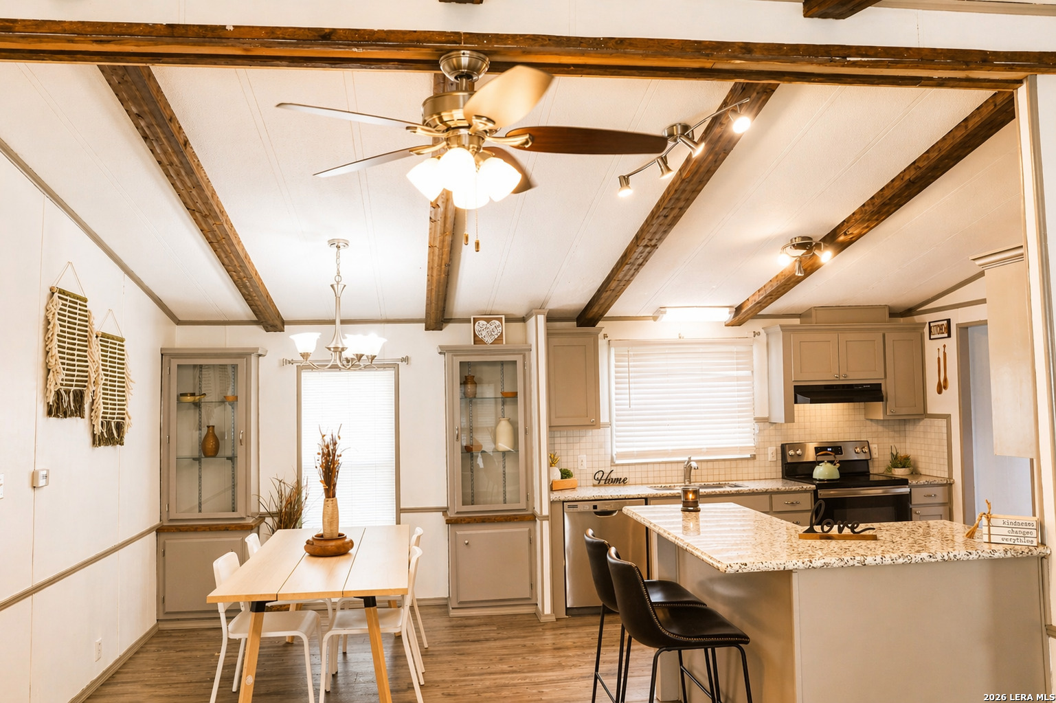 18066 La Gloria Road Elmendorf TX 78112