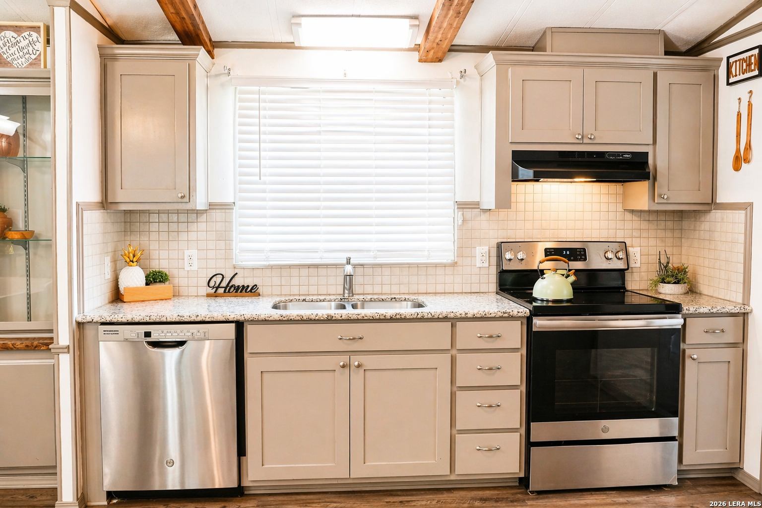 18066 La Gloria Road Elmendorf TX 78112
