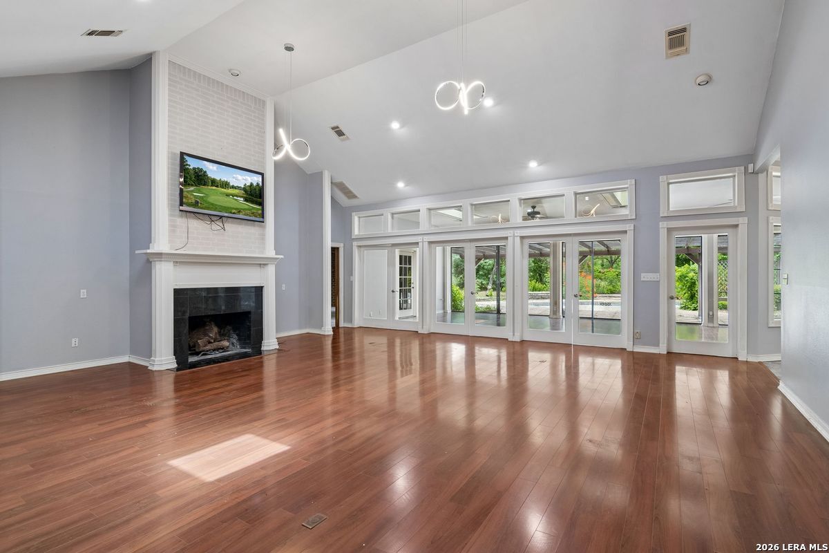 237 Crest Trail Hill Country Village TX 78232