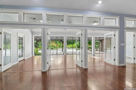 237 Crest Trail Hill Country Village TX 78232