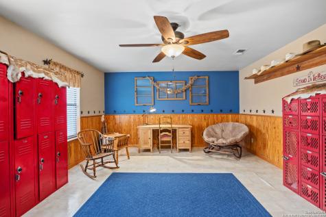 475 Stoney Hill Pipe Creek TX 78063