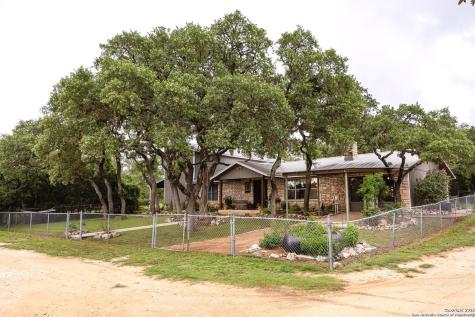 475 Stoney Hill Pipe Creek TX 78063