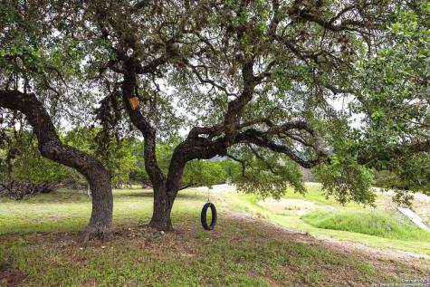 475 Stoney Hill Pipe Creek TX 78063