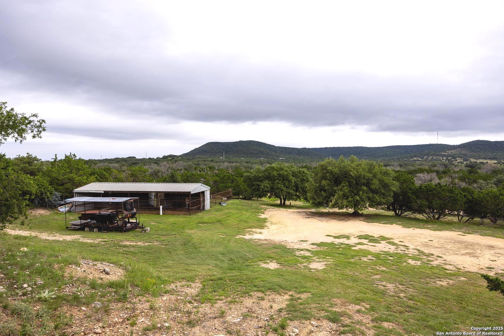 475 Stoney Hill Pipe Creek TX 78063