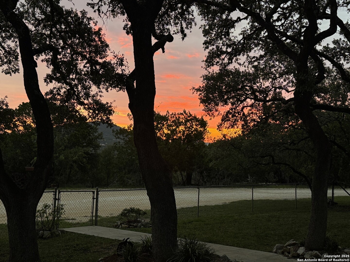 475 Stoney Hill Pipe Creek TX 78063