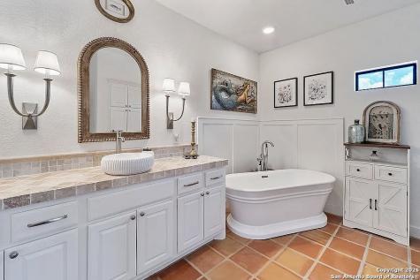 1112 Kendall Jackson Comfort TX 78013
