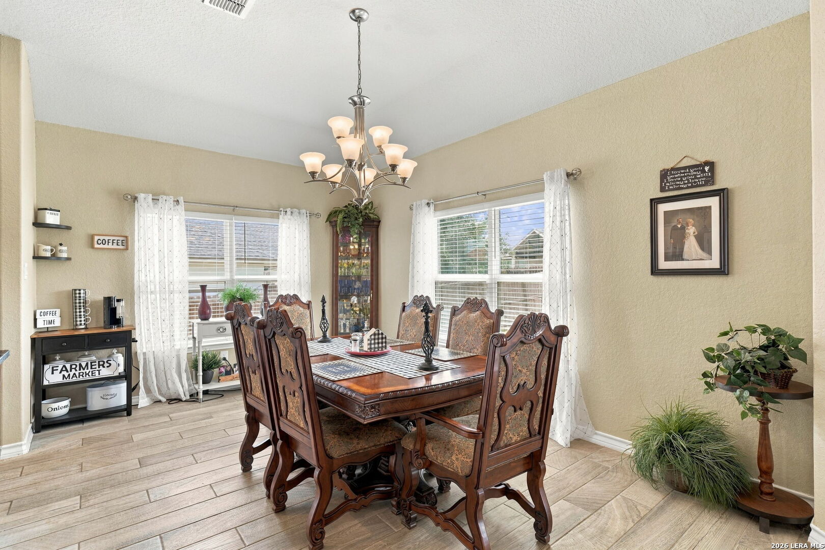 133 Grand View Floresville TX 78114