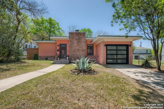 118 W Norwood Court San Antonio TX 78212