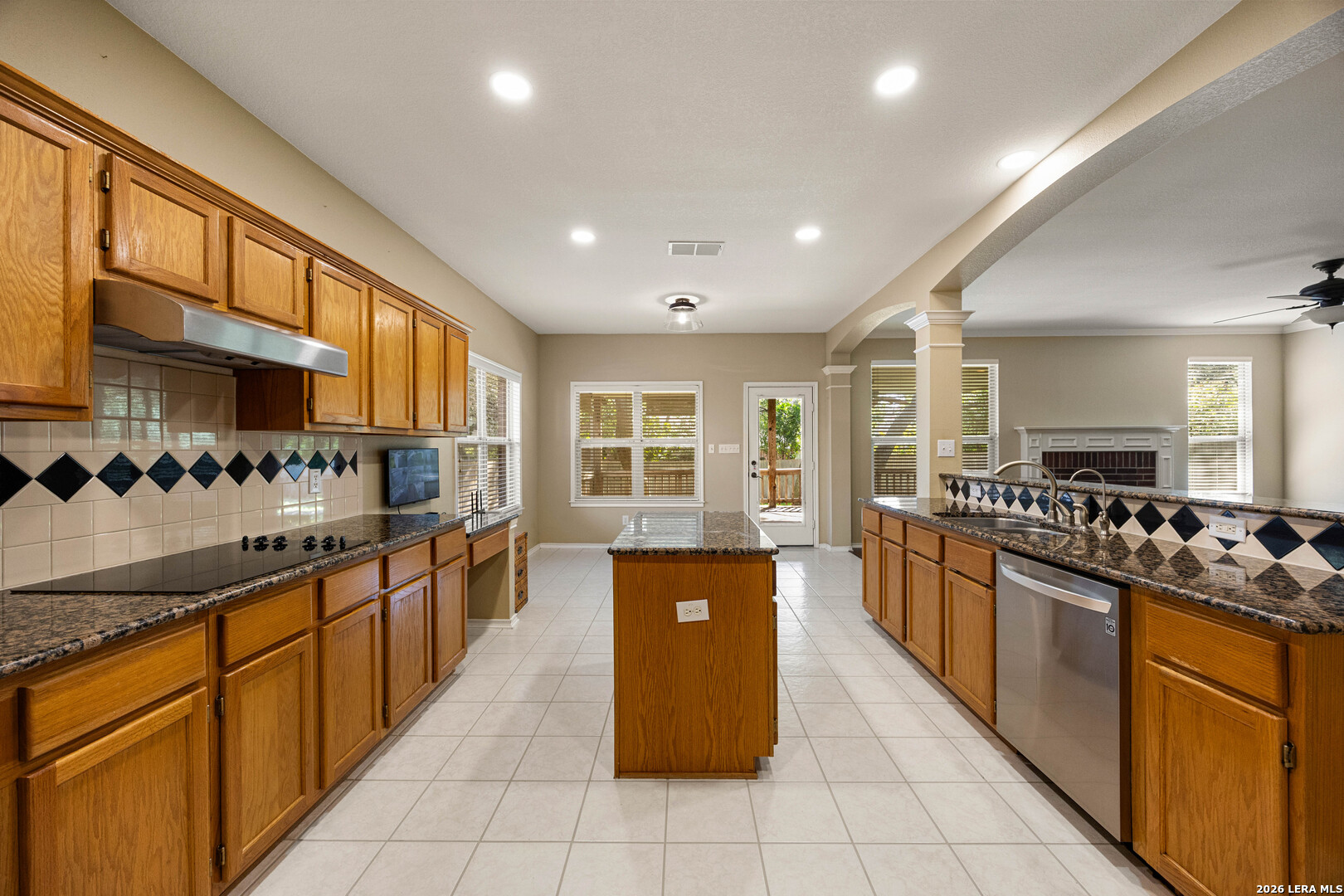 16718 Worthington San Antonio TX 78248