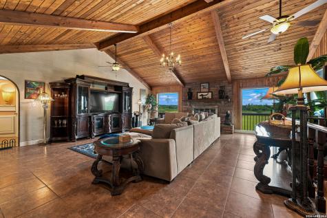 614 County Road 372 Sandia TX 78383