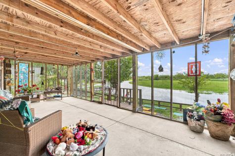 614 County Road 372 Sandia TX 78383