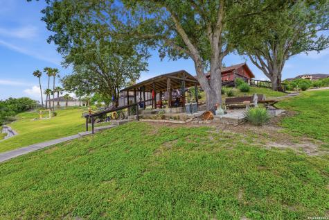 614 County Road 372 Sandia TX 78383