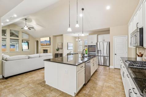527 Pecan Forest New Braunfels TX 78130