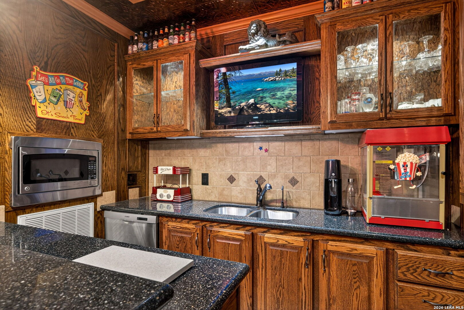 8639 Raintree Woods Drive Fair Oaks Ranch TX 78015