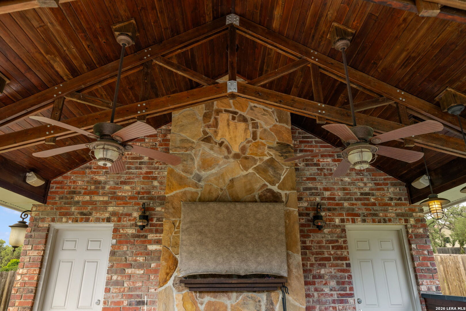 8639 Raintree Woods Drive Fair Oaks Ranch TX 78015
