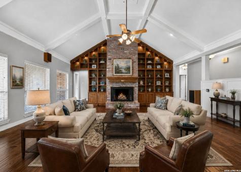 8639 Raintree Woods Drive Fair Oaks Ranch TX 78015