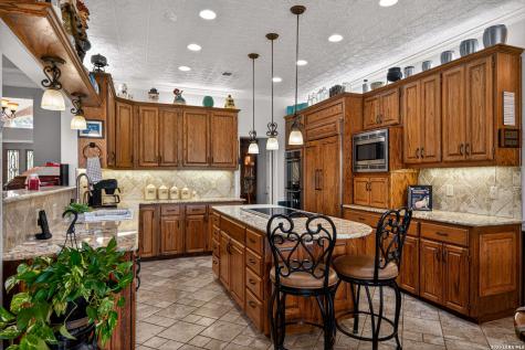 8639 Raintree Woods Drive Fair Oaks Ranch TX 78015