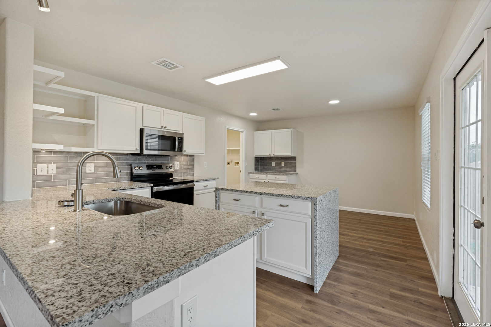 321 Hinge Loop Cibolo TX 78108