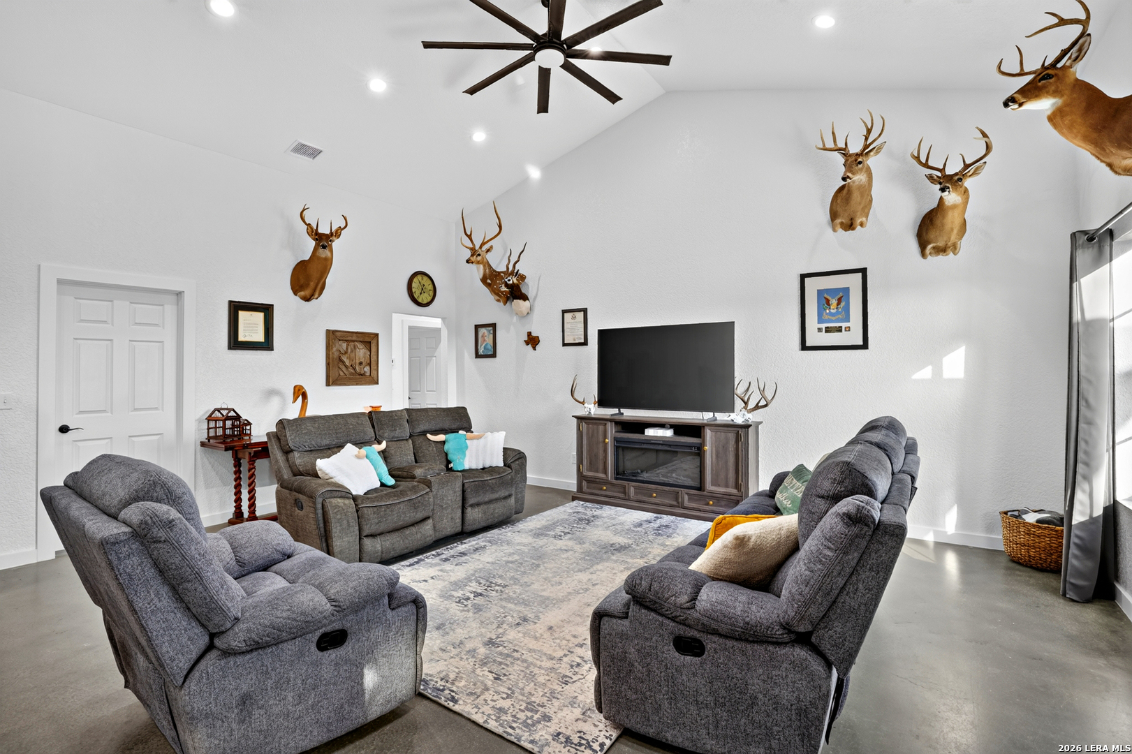 185 Pr 7460 Kenedy TX 78119