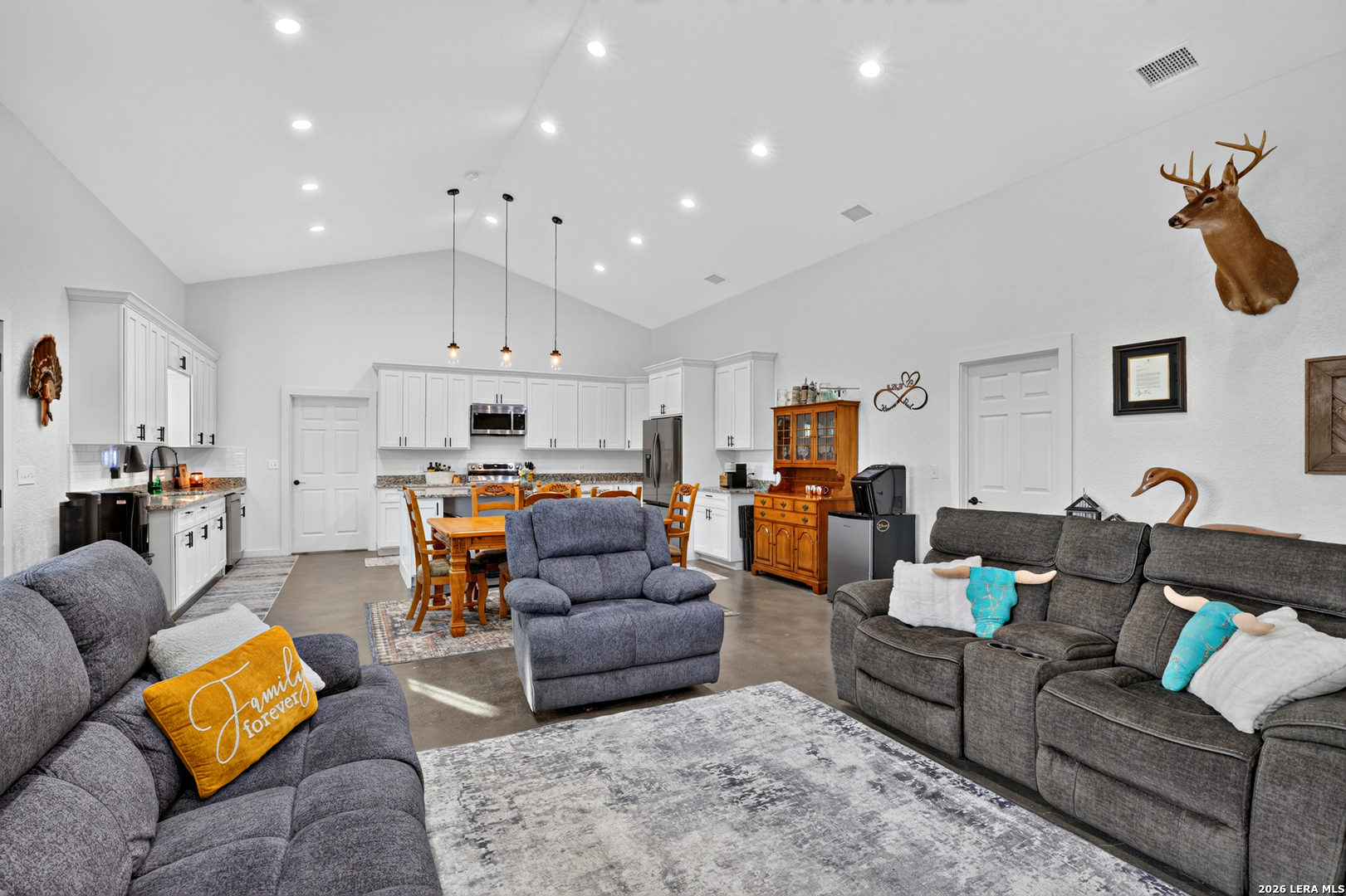 185 Pr 7460 Kenedy TX 78119