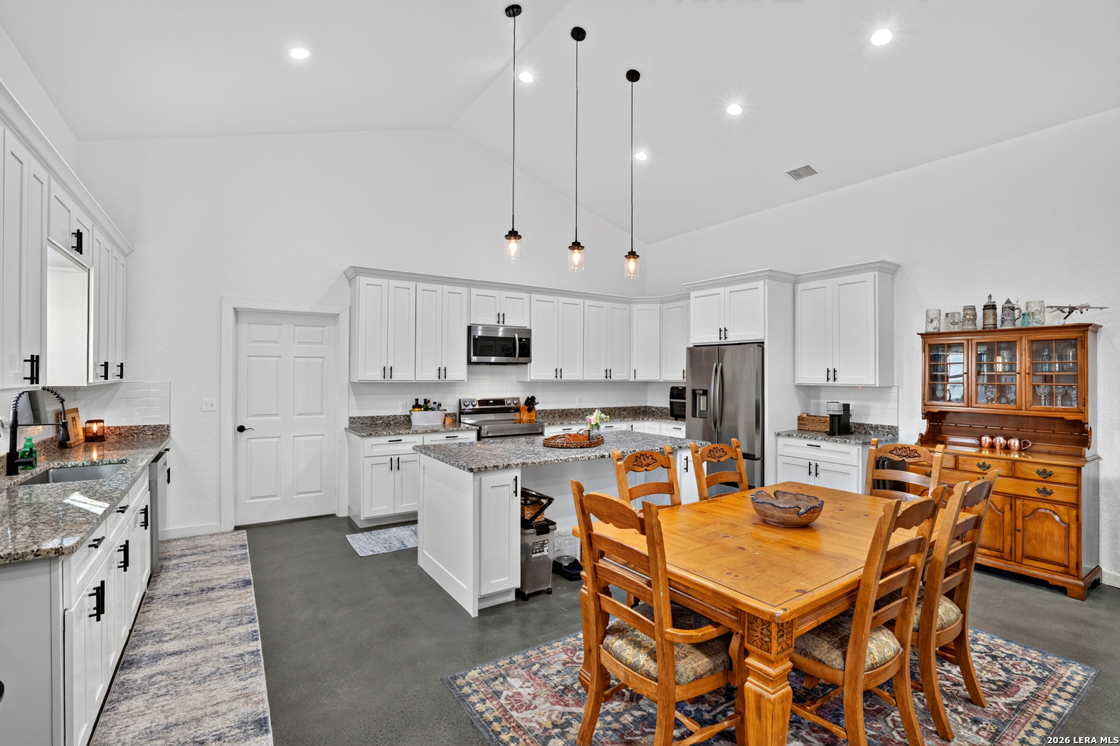 185 Pr 7460 Kenedy TX 78119