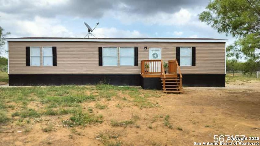 925 Pr 2630-summit Orchard Lane Moore TX 78057