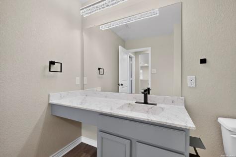 3520 Under Par San Antonio TX 78245
