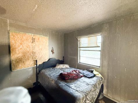 102 Fridell San Antonio TX 78237