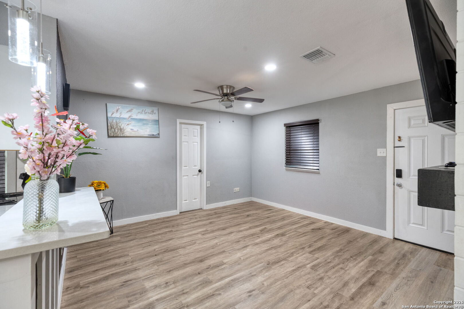142 Hidden Valley San Antonio TX 78227
