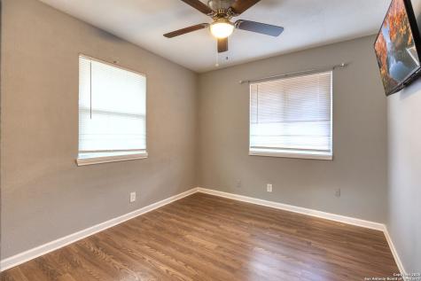 142 Hidden Valley San Antonio TX 78227