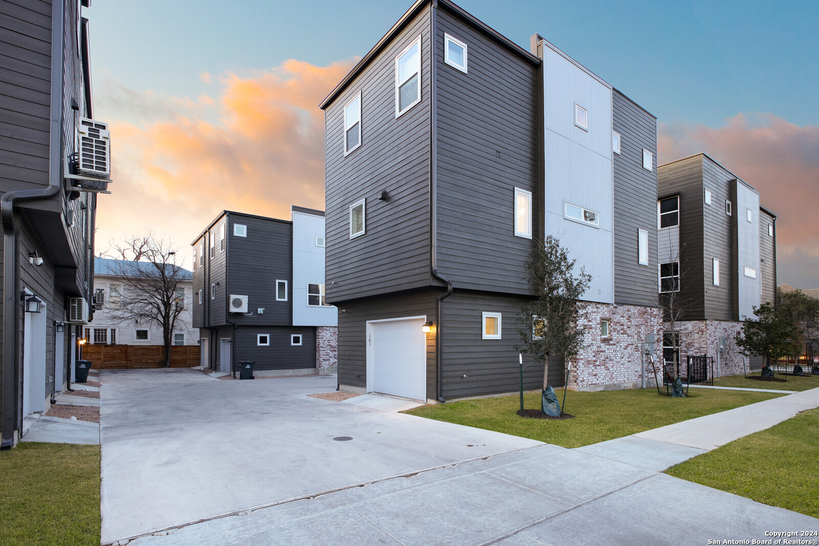 210 W Poplar Street #101 San Antonio TX 78212
