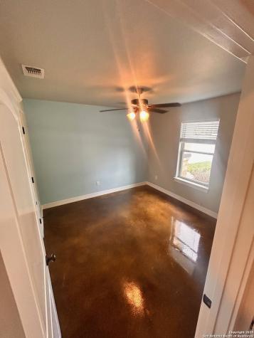 113 S Third Skidmore TX 78389