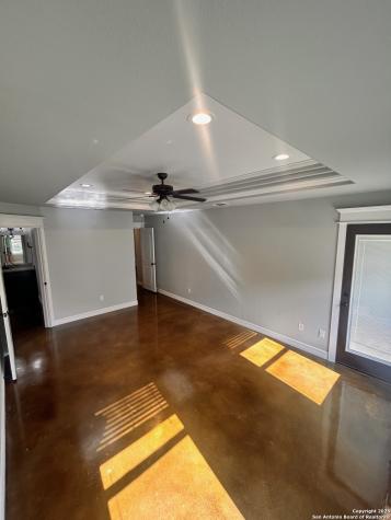 113 S Third Skidmore TX 78389