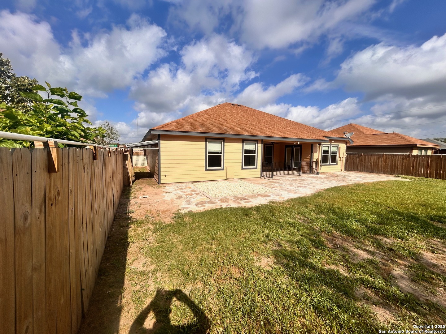 113 S Third Skidmore TX 78389