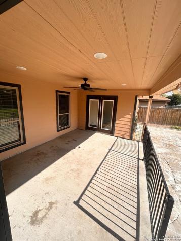 113 S Third Skidmore TX 78389