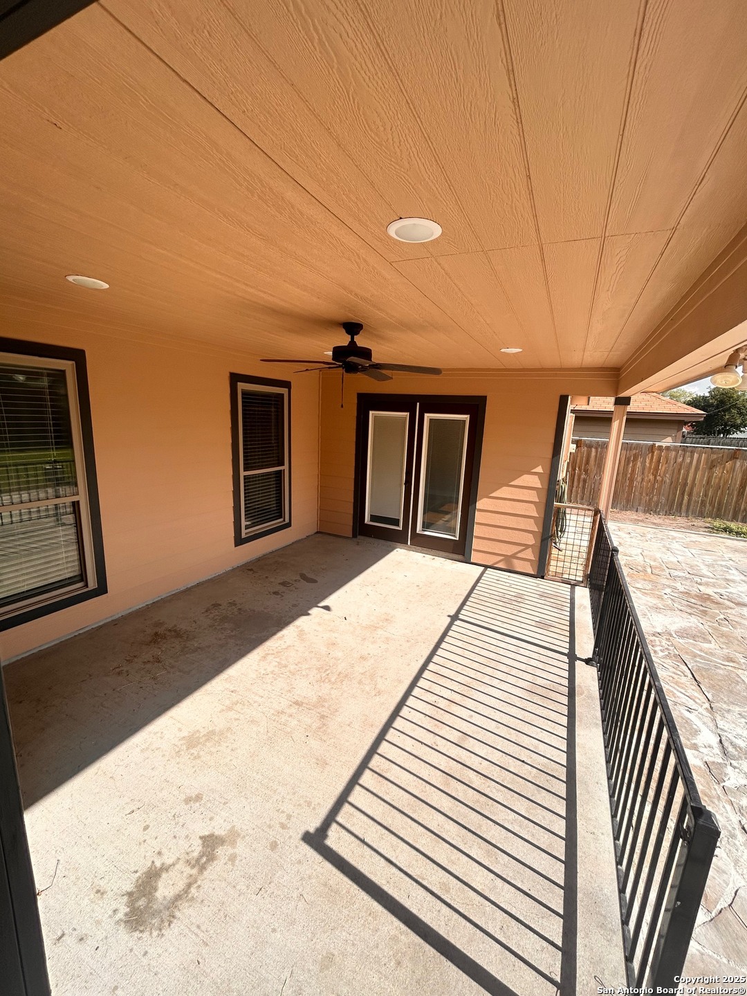 113 S Third Skidmore TX 78389