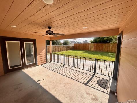 113 S Third Skidmore TX 78389