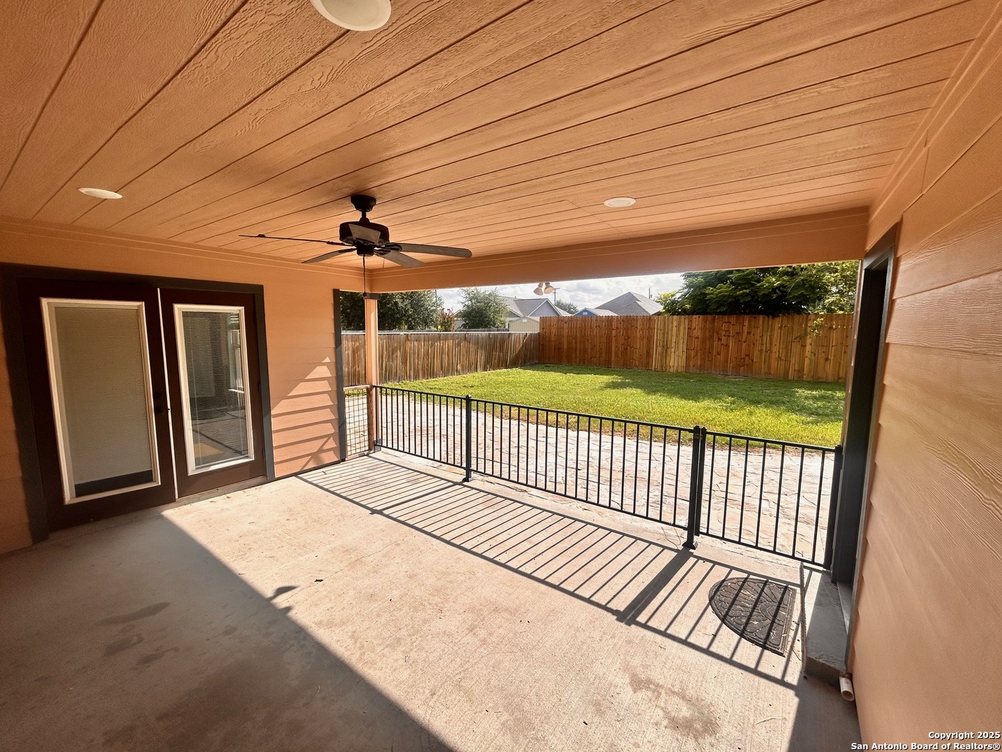 113 S Third Skidmore TX 78389