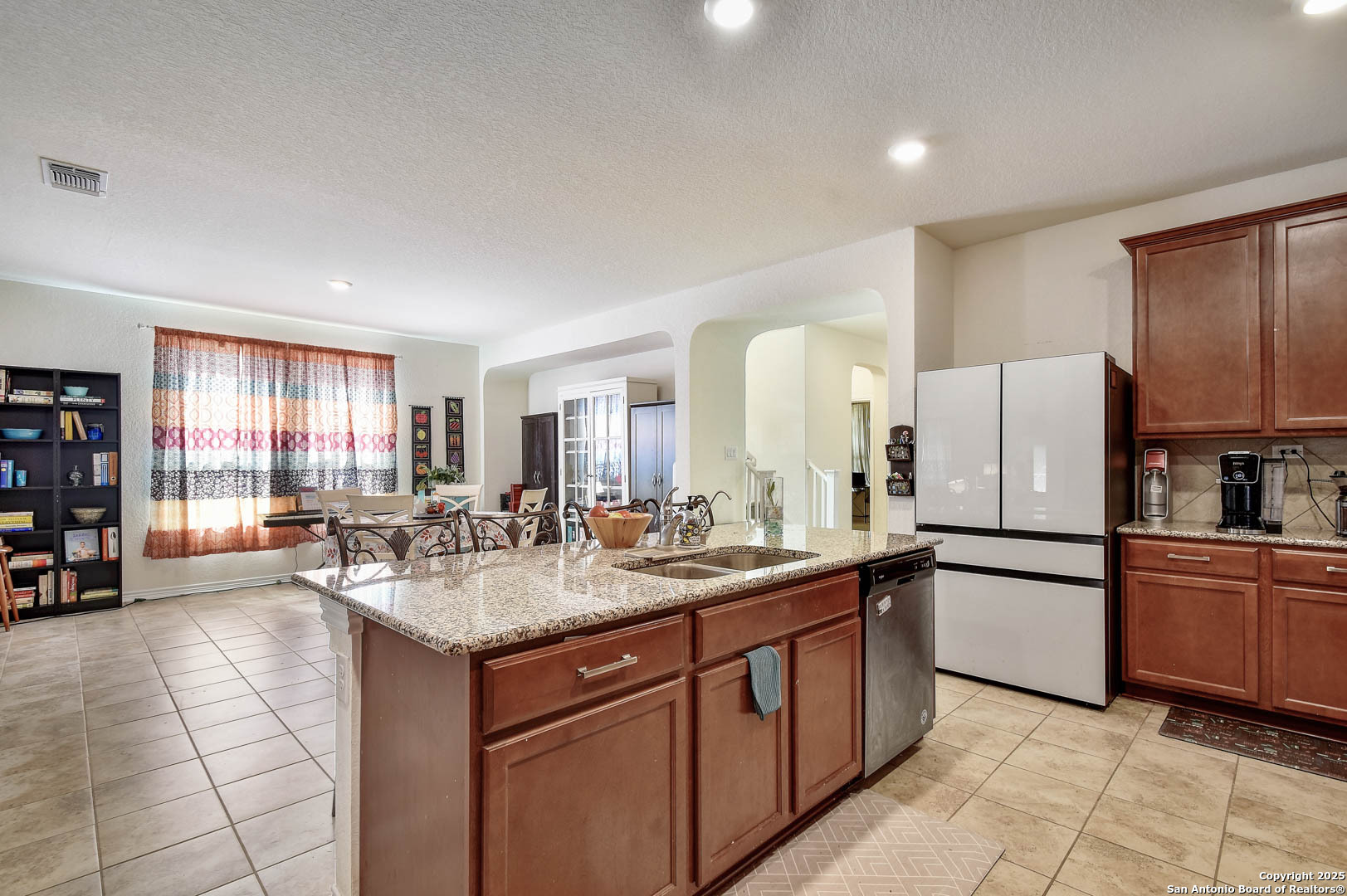 145 Rustic Universal City TX 78148