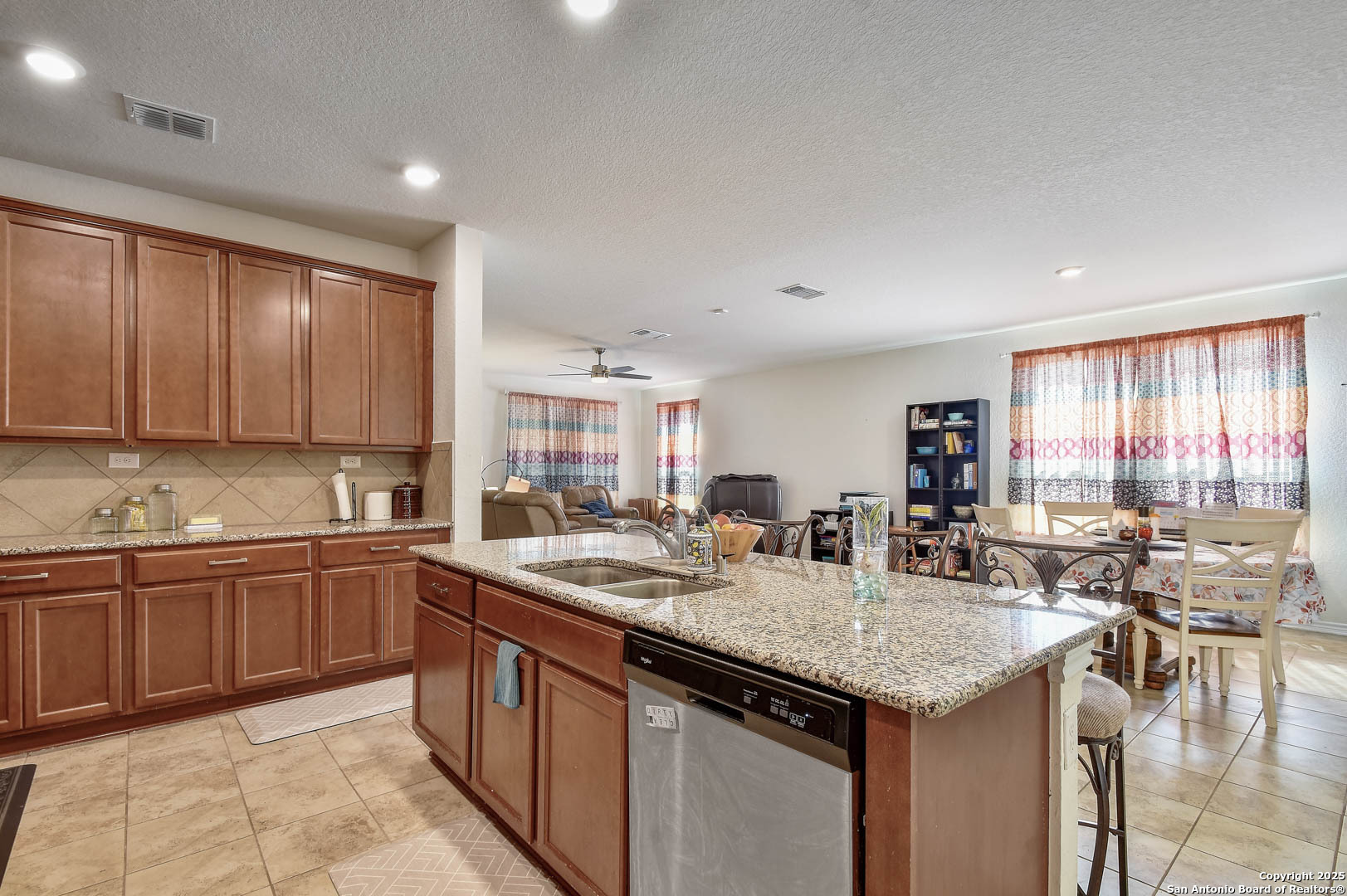145 Rustic Universal City TX 78148